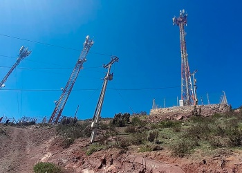 Gestión de Permisos para Sitios Móviles y Estructuras de Telecomunicaciones (DOM...