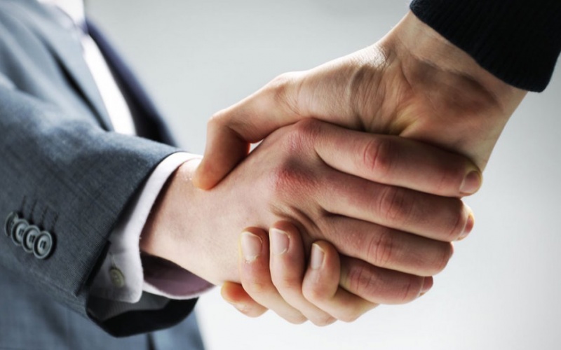 Gestión Inmobiliaria para Renegociación de Sitios y Estructuras (Renovaciones, B...