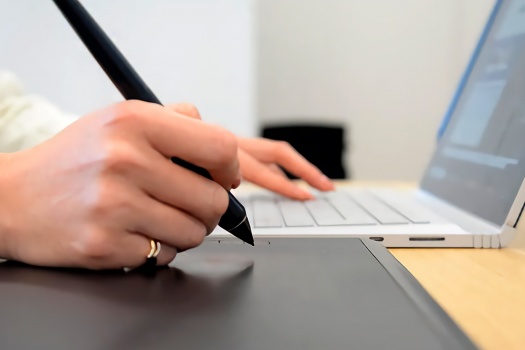 Generación de Planimetría de Sitios Móviles y Revisión de Ingenierías de Estructuras